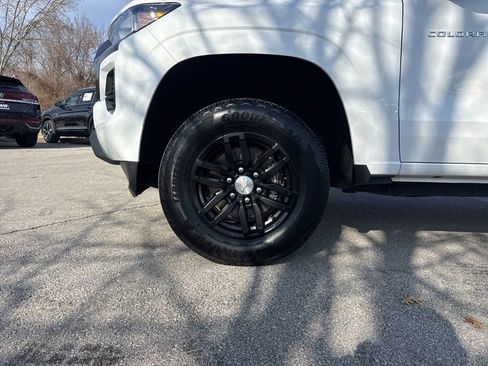 Used 2024 Chevrolet Colorado LT image 31