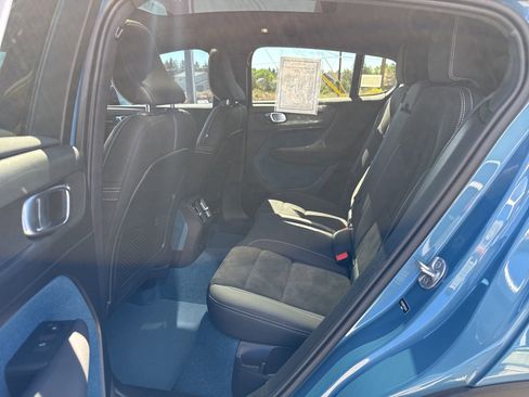 Used 2023 Volvo C40 P8 Recharge Ultimate image 10