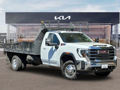 Used 2024 GMC Sierra 3500 SLE w/ SLE Convenience Package AWD/4WD image 2