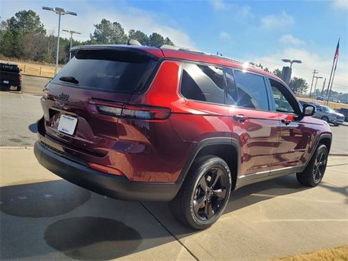 New 2024 Jeep Grand Cherokee L Altitude image 15