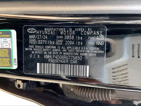 Used 2024 Hyundai Elantra Limited FWD image 35