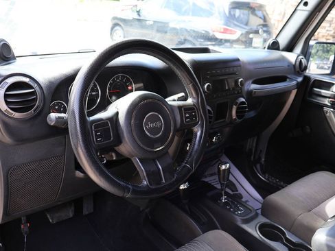 Used 2012 Jeep Wrangler Sport AWD/4WD image 17