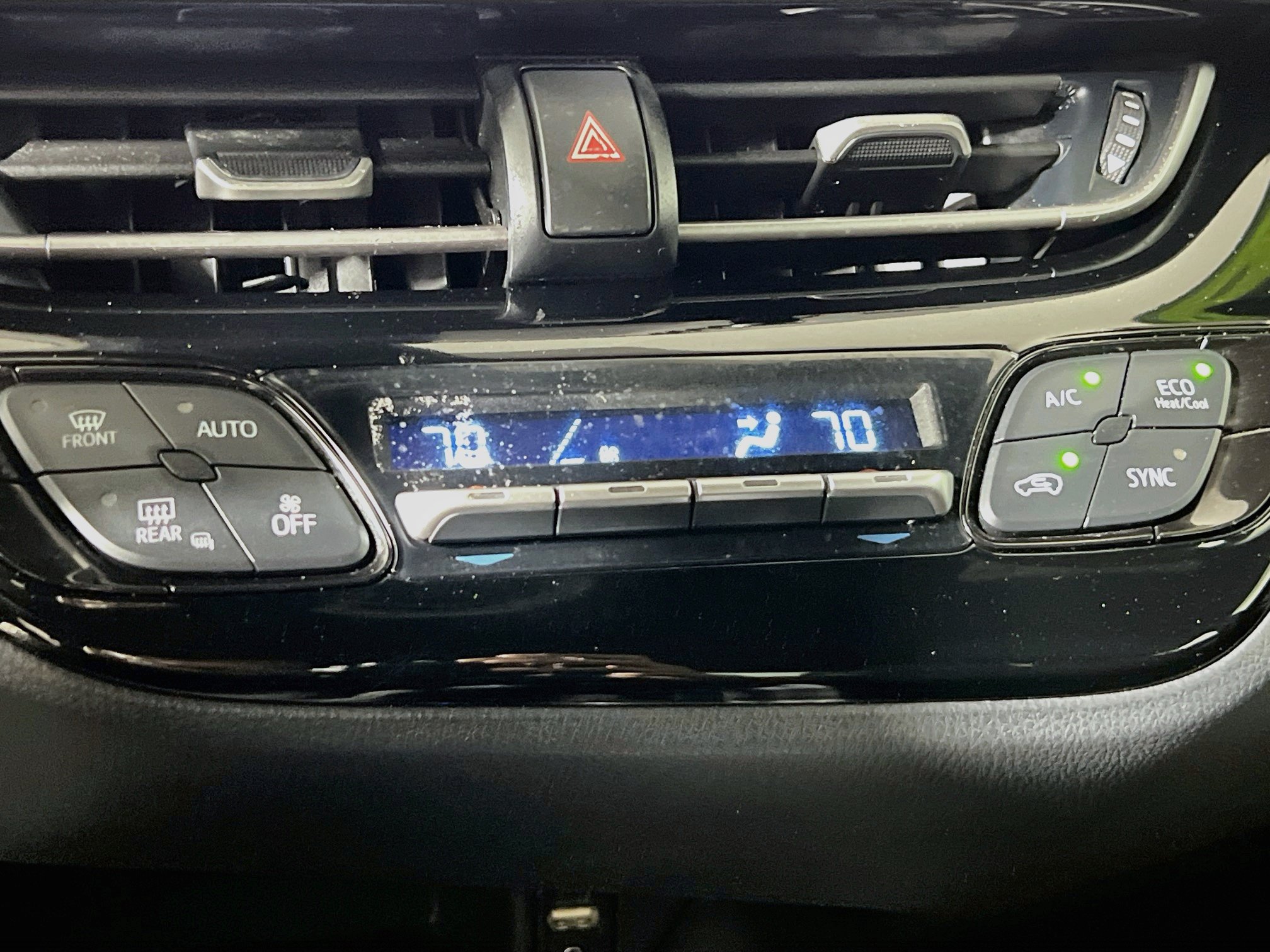 Used 2019 Toyota C-HR LE FWD image 25