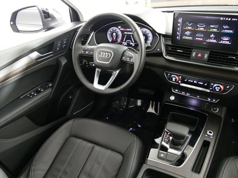 Used 2023 Audi Q5 2.0T Premium Plus w/ Premium Plus Package AWD/4WD image 25