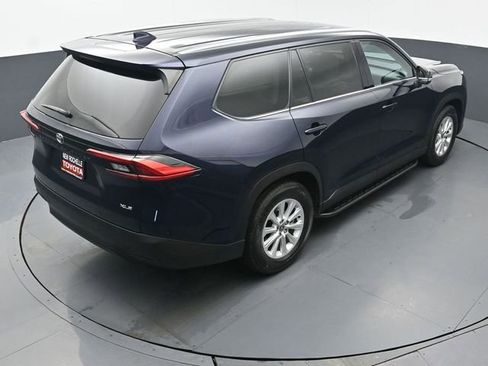Certified 2024 Toyota Grand Highlander XLE image 46
