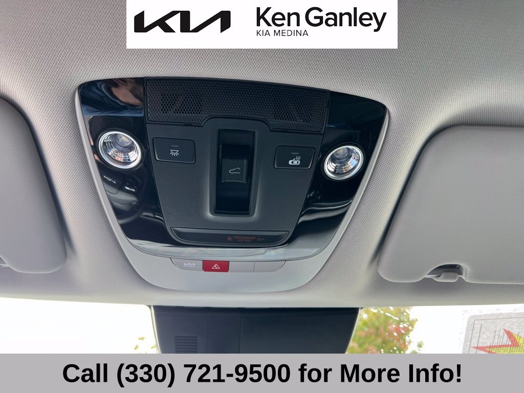 Certified 2026 Kia Sportage EX w/ EX Panoramic Sunroof Package AWD/4WD image 38