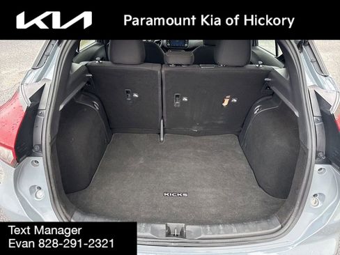 Used 2021 Nissan Kicks SR w/ Exterior Package image 11