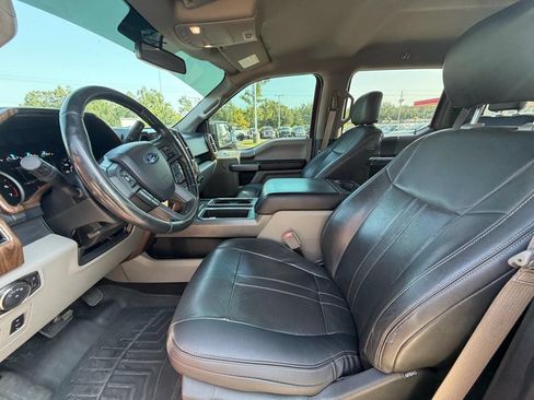 Used 2018 Ford F150 XLT w/ Equipment Group 302A Luxury AWD/4WD image 12