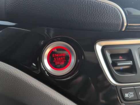 Used 2021 Honda Pilot Touring image 19