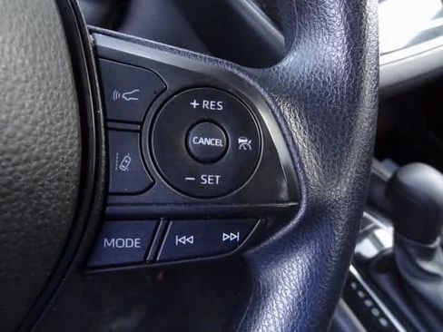 Used 2022 Toyota Corolla LE image 16