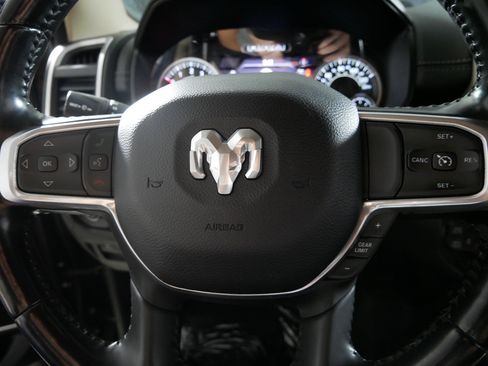 Used 2021 RAM 1500 Laramie AWD/4WD image 25