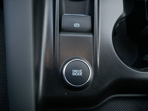 Used 2025 Ford Explorer Active image 30