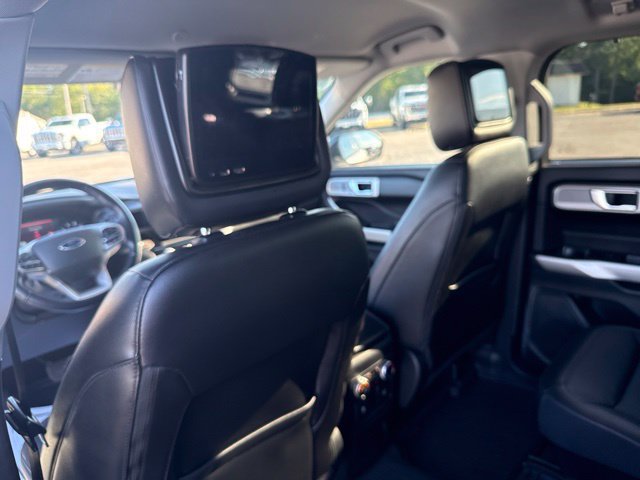 Used 2022 Ford Explorer Limited w/ Equipment Group 301A AWD/4WD image 26