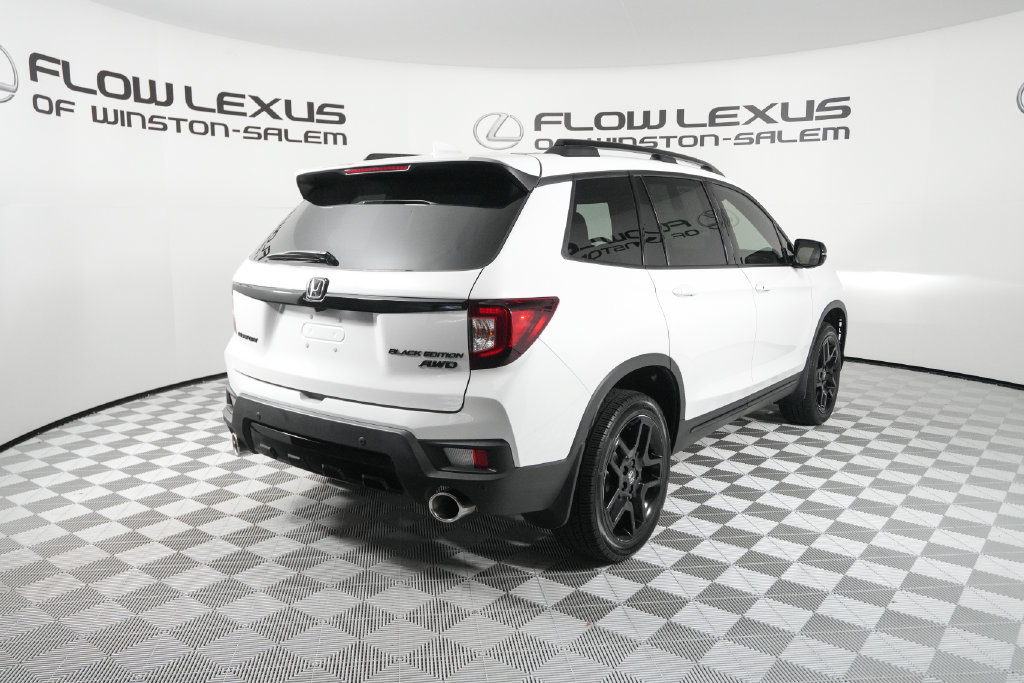 Used 2025 Honda Passport Black Edition image 7