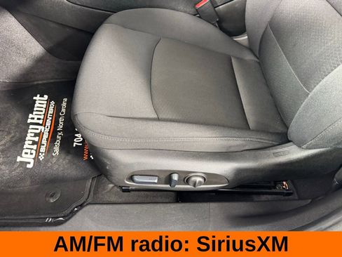 Used 2024 Chevrolet Malibu LT image 12