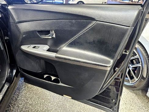 Used 2015 Toyota Venza Limited image 36