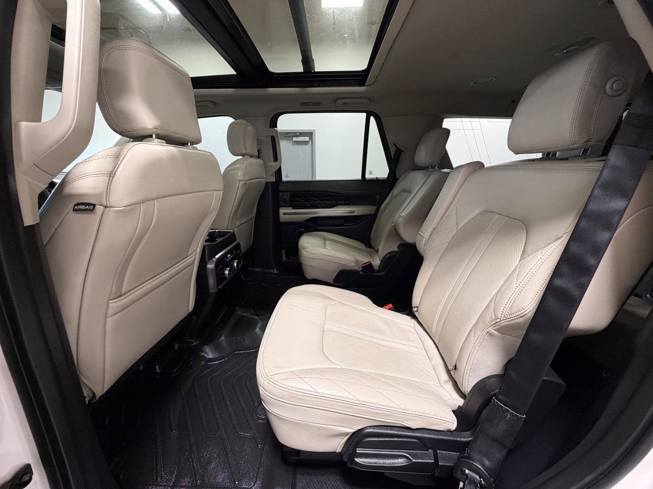 Used 2019 Ford Expedition Platinum RWD image 26