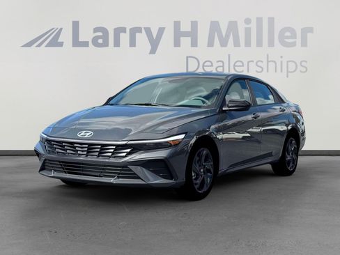 New 2026 Hyundai Elantra SEL Sport FWD image 1