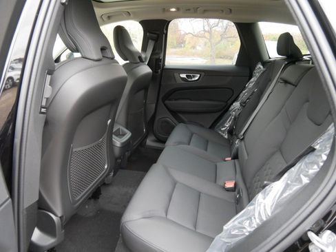 New 2026 Volvo XC60 B5 Plus w/ Climate Package image 6