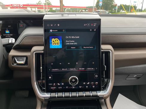 Used 2026 GMC Yukon Denali Ultimate w/ LPO, Floor Liner Package AWD/4WD image 14