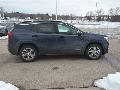 Used 2018 GMC Terrain SLE w/ Driver Convenience Package image 16