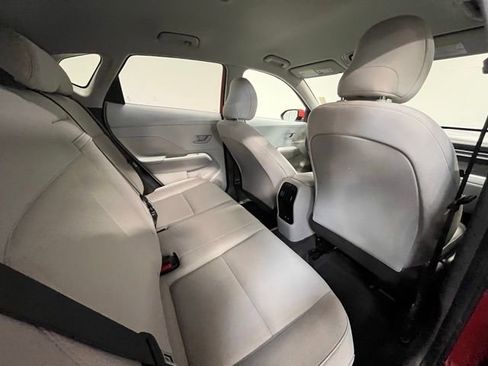 Used 2024 Hyundai Kona SEL image 12