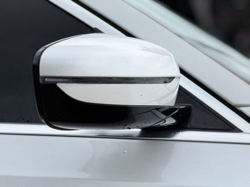 Used 2021 BMW 330i xDrive Sedan image 9