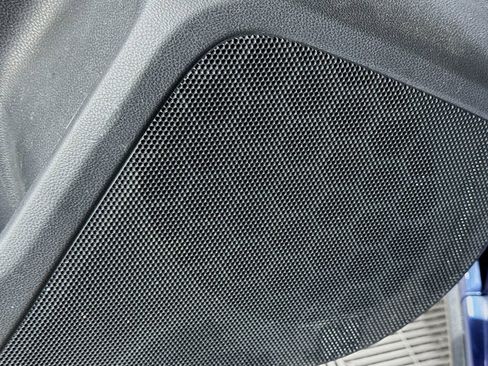 Used 2019 Subaru Crosstrek 2.0i Premium w/ Eyesight System image 19