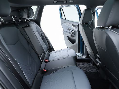 New 2026 Volkswagen Tiguan SE R-Line image 38