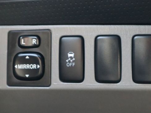 Used 2014 Toyota Tacoma PreRunner w/ SR5 Package image 27