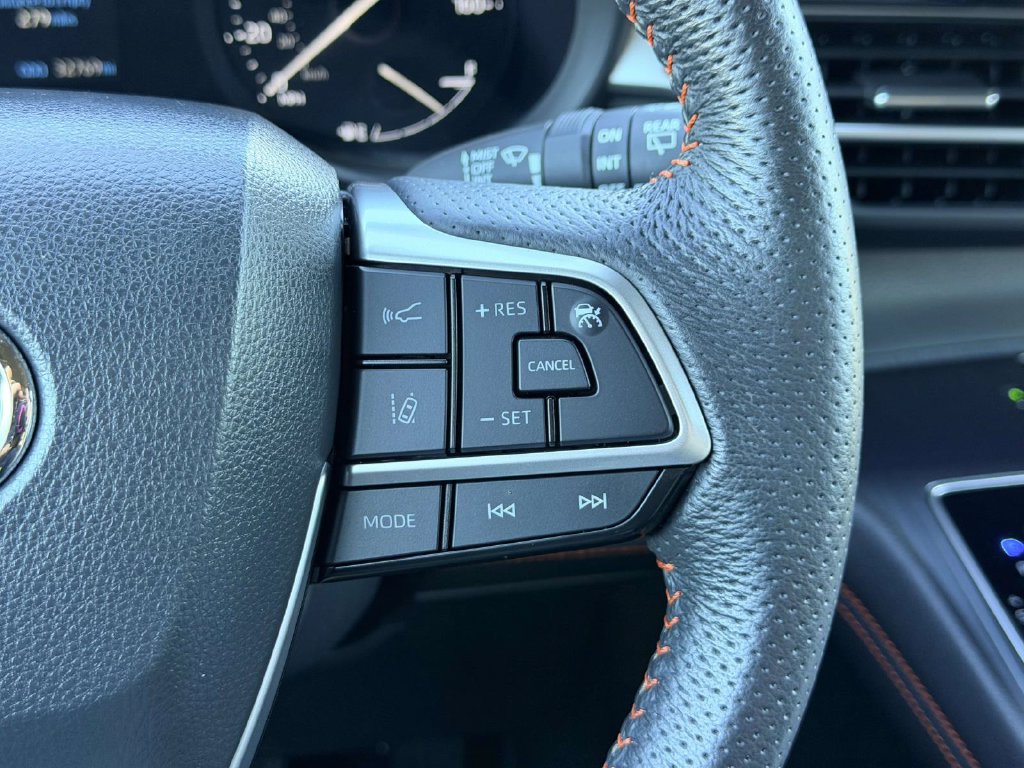 Certified 2023 Toyota Sienna XSE w/ XSE Plus Package AWD/4WD image 7