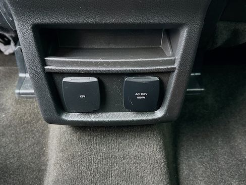 Used 2020 Ford Edge Titanium w/ Equipment Group 301A image 17