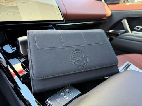 Used 2024 Land Rover Range Rover Sport image 43