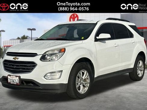 Used 2017 Chevrolet Equinox LT w/ Convenience Package image 1