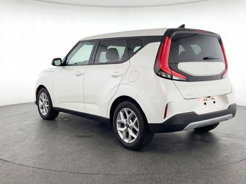 Used 2025 Kia Soul LX w/ LX Technology Package image 6