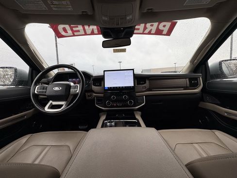 Used 2024 Ford Expedition Max Limited image 28