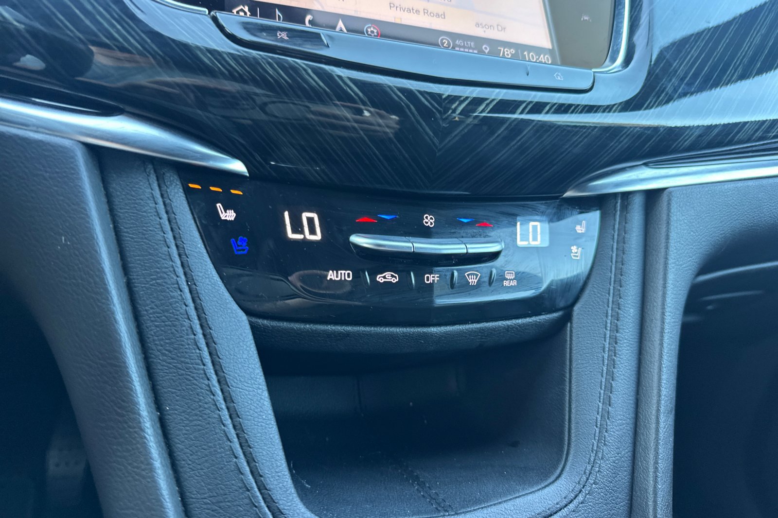 Certified 2024 Cadillac XT6 Premium Luxury w/ Technology Package FWD image 27