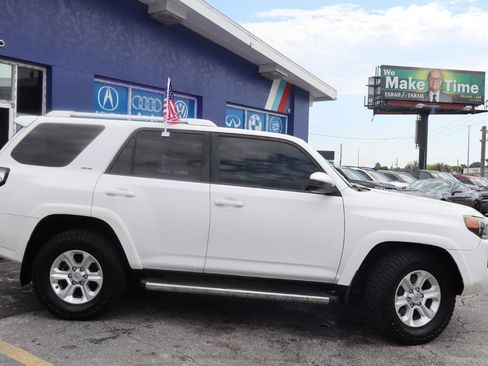 Used 2014 Toyota 4Runner SR5 RWD image 4