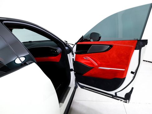 Used 2026 Ferrari Purosangue AWD/4WD image 27