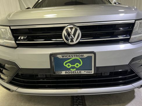 Used 2021 Volkswagen Tiguan SE R-Line w/ 3rd Row Seat Package AWD/4WD image 4