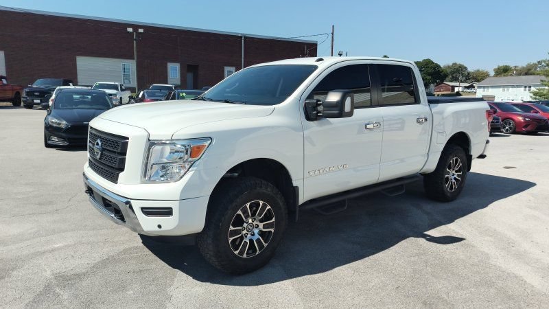 Used 2020 Nissan Titan SV w/ SV Convenience Package AWD/4WD image 1