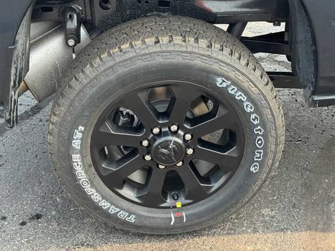 New 2026 RAM 2500 Big Horn AWD/4WD image 12