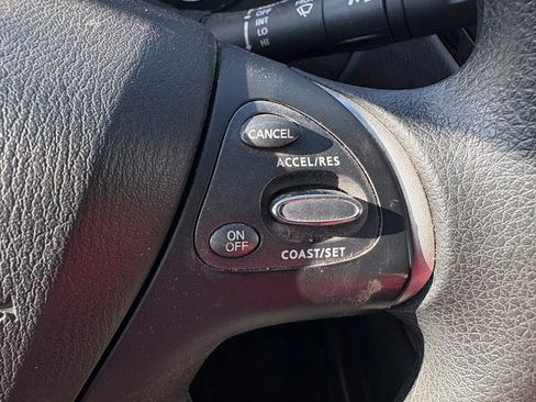 Used 2020 Nissan Pathfinder S AWD/4WD image 15