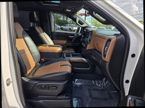 Used 2019 Chevrolet Silverado 1500 High Country AWD/4WD image 17