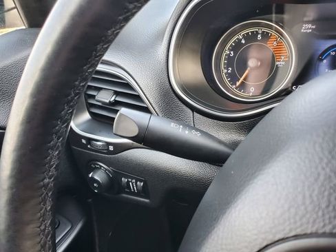 Certified 2020 Jeep Cherokee Trailhawk w/ Cold Weather Group image 14