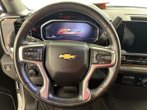 Used 2024 Chevrolet Silverado 1500 LT AWD/4WD image 22
