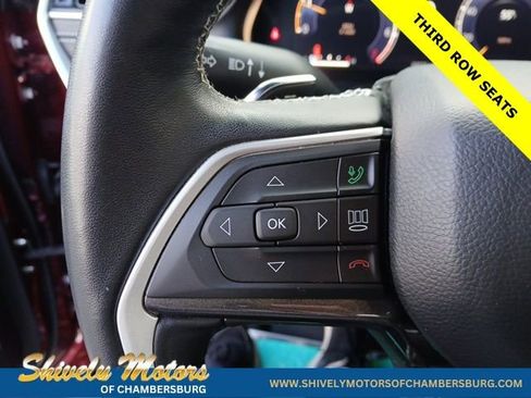 Certified 2022 Jeep Grand Cherokee L Laredo image 32