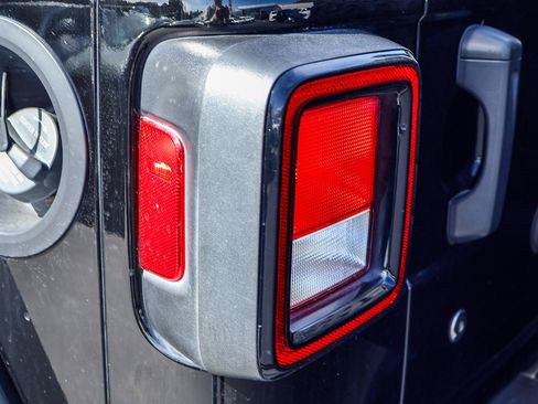 Used 2020 Jeep Wrangler Unlimited Sport image 24