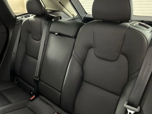 Certified 2025 Volvo XC60 B5 Plus image 24