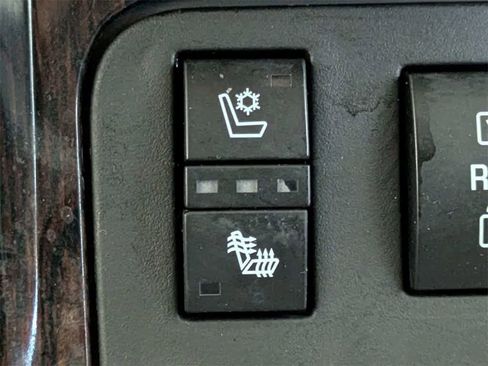 Used 2017 Chevrolet Traverse Premier image 31